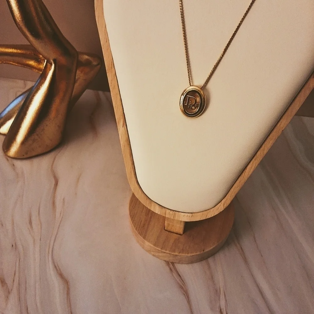 💥 Dior Vintage Gold-Tone Pendant Necklace – Timeless Luxury - Pristine - Picture 3 of 10
